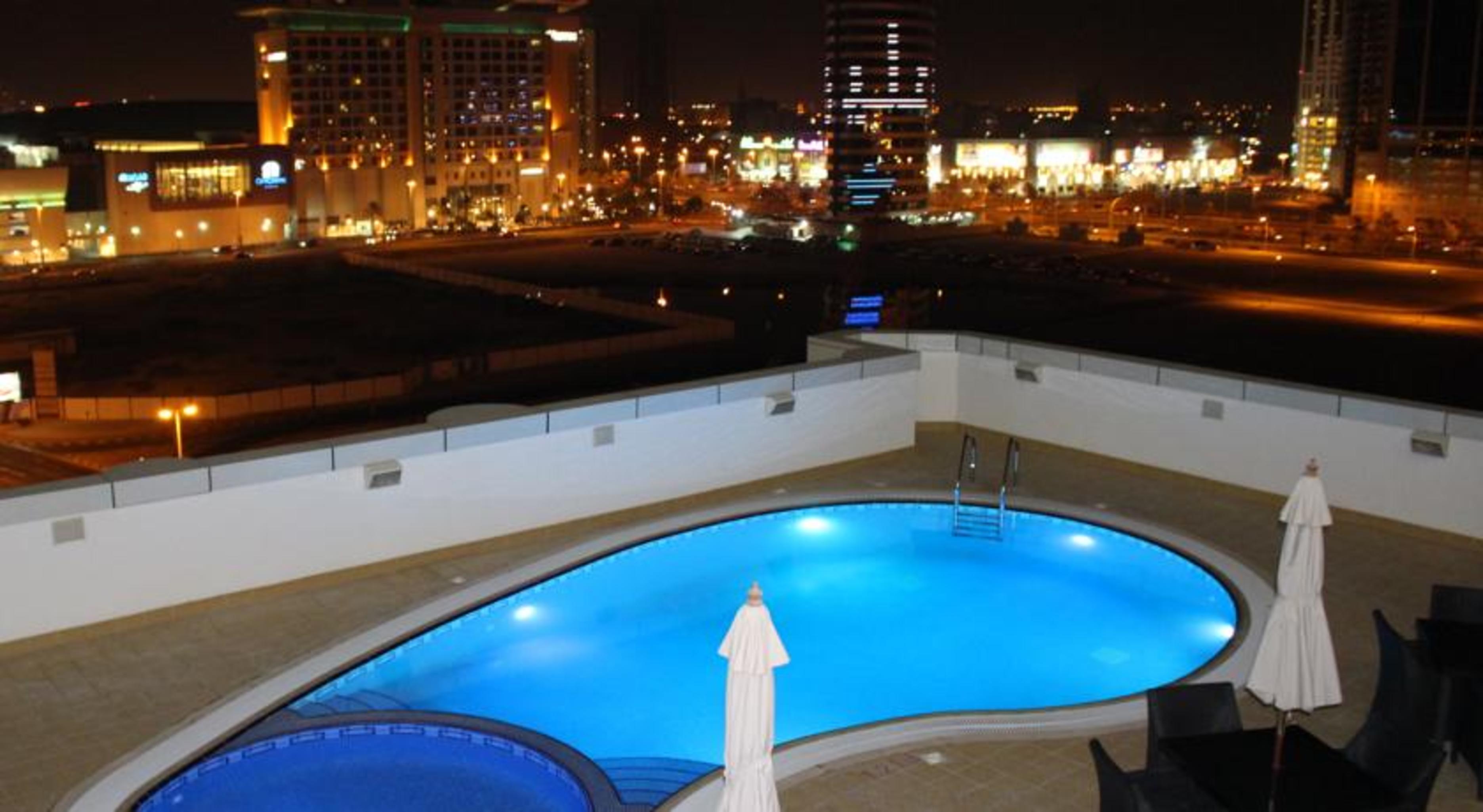 S Hotel Bahrain Манама Екстериор снимка