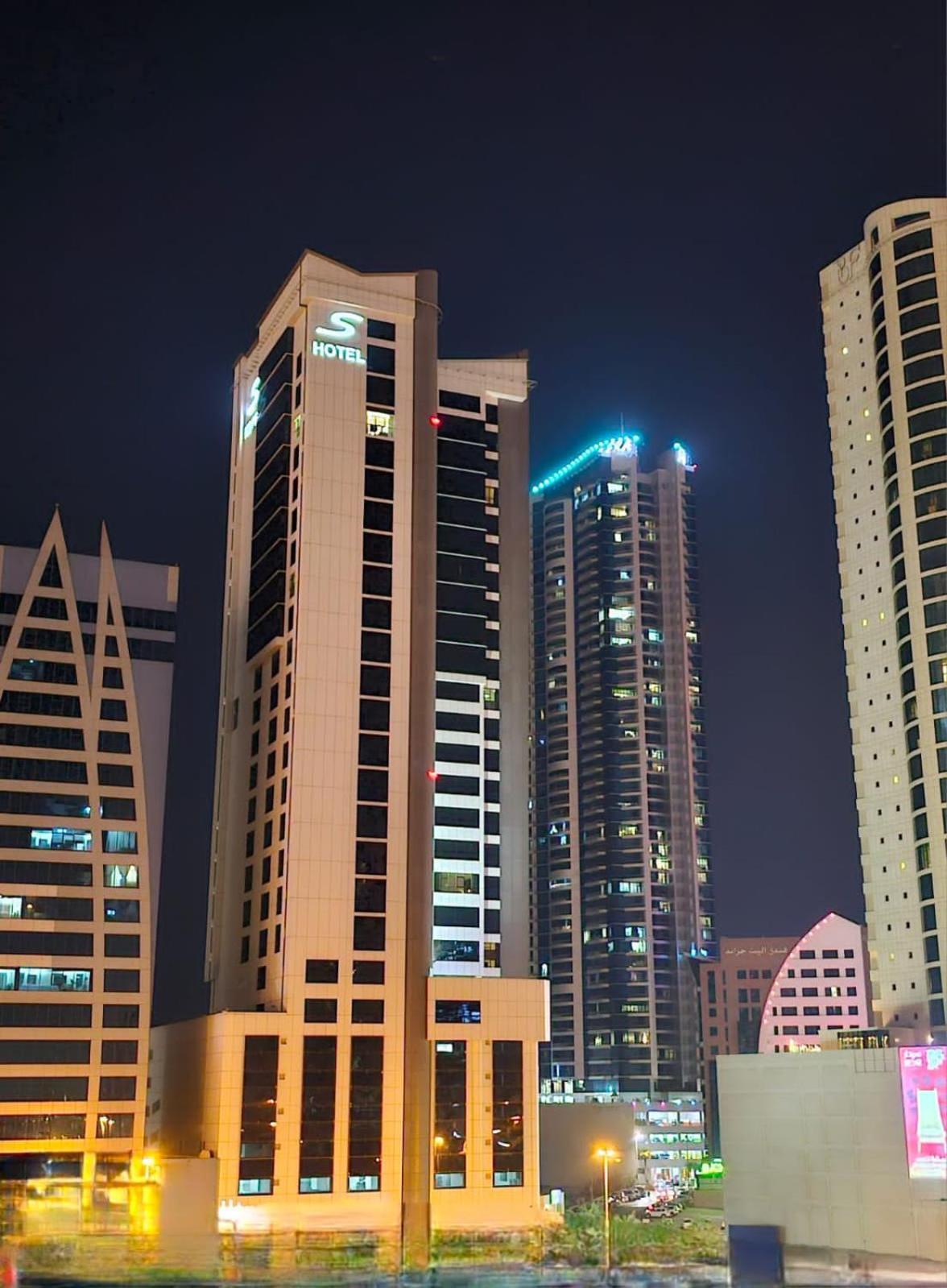 S Hotel Bahrain Манама Екстериор снимка